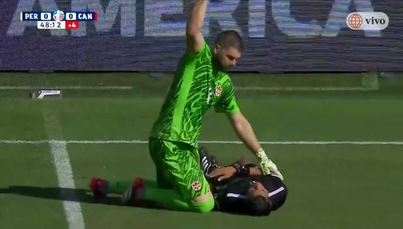 El juez de línea se desplomó en el Perú vs. Canadá. (Video: América TV)