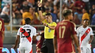 ¡Habló el árbitro chileno! Cristian Garay dio su versión de la mano de Reyna y el penal de Zambrano