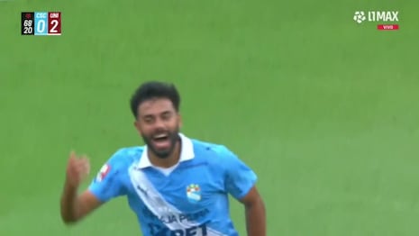 ¡Definió en primera! Gol de Leandro Sosa para el descuento de Sporting Cristal vs. Universitario