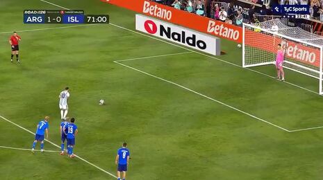 ¡Entró y cambió todo! Messi provocó un penal y marcó el 2-0 de Argentina ante Islandia
