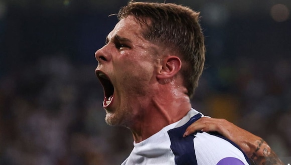 Gol de Micky van de Ven para el 1-0 del Tottenham sobre el PSG. (Video: ESPN / Foto: Getty Images)