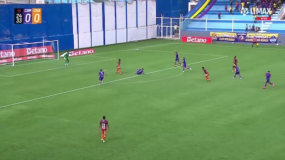 Gol de Los Chankas que puso el 1-0 frente a Comerciantes Unidos, ante reclamos de los cutervinos. (Video: L1 Max)