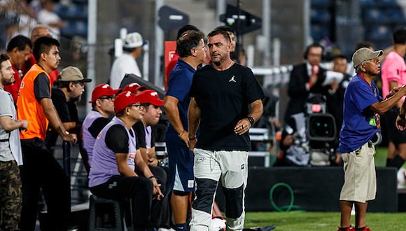 Pablo Guede no estará ante FC Cajamarca tras ganar el Apertura: Alianza Lima explicó el motivo. (Video: Alianza Lima / Foto: Getty Images)