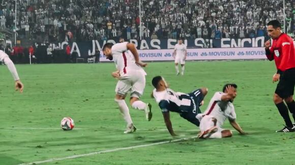 Alianza Lima y Once Caldas juegan por la 'Noche Blanquiazul'. (Video: Alianza Lima)