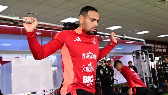 Alexander Callens se sumó a los entrenamientos de la Bicolor. (Foto: Bicolor)