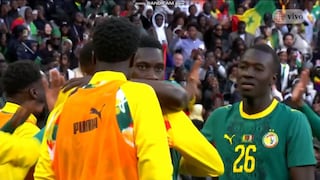 ¡Mala fortuna de Vélez y Araujo no reaccionó! Gol de Sarr para el 2-0 de Senegal vs. Perú