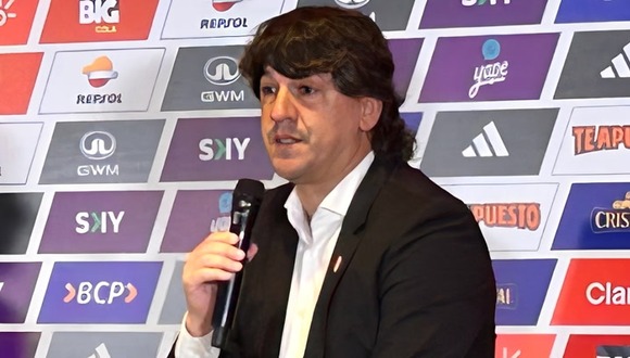 Jean Ferrari fue presentado como nuevo director general de Fútbol de la FPF. (Video: FPF / Foto: Pedro Salazar)
