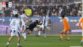¡Mala suerte! La desafortunada jugada de Renato Tapia en el gol de Bellingham con Real Madrid