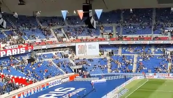 Lionel Messi se llevó los pitos del Parque de los Príncipes. (Video: @AndiOnrubia)