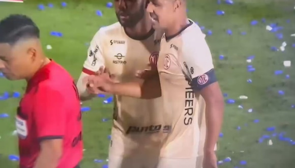 ¡Como en una pichanga! Gaibor y un gol insólito tras el desconcierto de UTC |(Video: Liga 1 MAX)