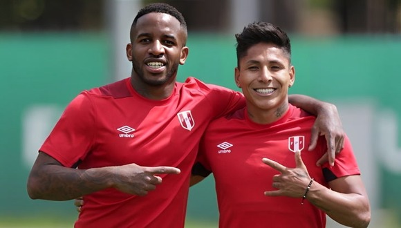Jefferson Farfán le hizo un curioso ofrecimiento a Raúl Ruidíaz. (Video: Enfocados)