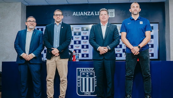 Lanzamiento de Íntimo L1 MAX (Foto y video: @ClubAlOficial)