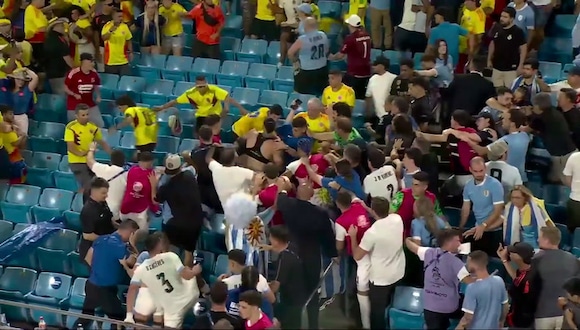 Enfrentamiento entre jugadores de Uruguay vs hinchas de Colombia tras finalizar el partido de la Copa América 2024. (Vídeo: FOX SPORTS).