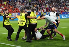 ¡En plena celebración! Morata fue golpeado por hombre de seguridad y salió cojeando