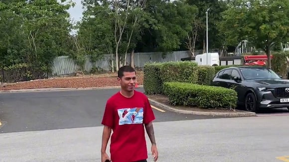 Jefferson Cáceres se unió a la pretemporada del primer equipo del Sheffield United. (Video: @SheffieldUnited)