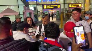 ¡Con Arturo Vidal! Colo Colo llegó al Perú para enfrentar a Alianza Lima