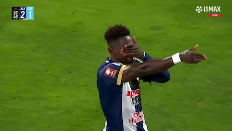 ¡Doblete para voltear el partido! Gol de Eryc Castillo para el 2-1 de Alianza Lima vs. Sporting Cristal