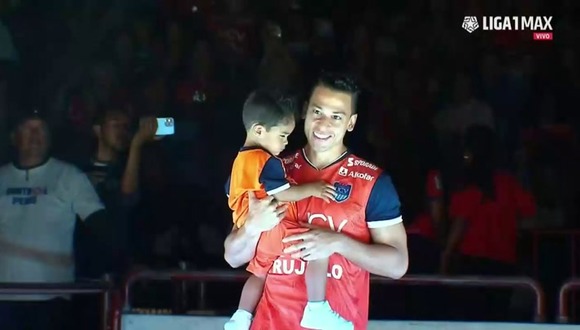 Cristian Benavente fue presentado en la Noche Poeta 2024. (Video: Liga 1 MAX)