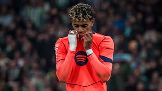 ¡Con un beso al escudo! Gol de Lamine Yamal para el 5-1 de Barcelona vs. Betis por LaLiga