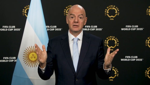 Gianni Infantino participó de la conferencia de prensa previa al Superclásico
