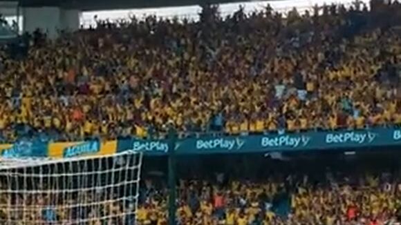 Así fue el gol de James Rodríguez en el empate 2-2 de Colombia frente a Uruguay (VIDEO: @FCFSeleccionCol)