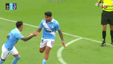 ¡Definió de cabeza! Gol de Luis Iberico para el 1-0 de Sporting Cristal vs. Alianza Lima