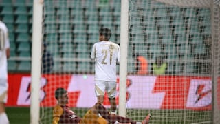 ¡Puro chocolate peruano! Gol de Joao Grimaldo con asistencia de Oliver Sonne en el Sparta Praga