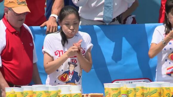 Nathan’s Hot Dog Eating Contest 2023: mira la competencia de comer hot dog | Video: AFP