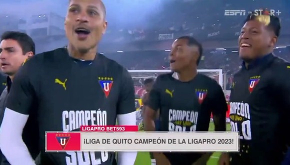 Paolo Guerrero celebra su titulo con Liga. (Vídeo: ESPN).