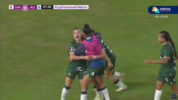 Gol de Angie Castañeda en Alianza Lima vs. Universitario. (Video: Nativa TV)