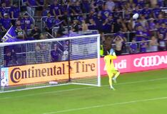 ¡Sacó los tentáculos! Impresionante atajada de Pedro Gallese a Luis Suárez en la MLS