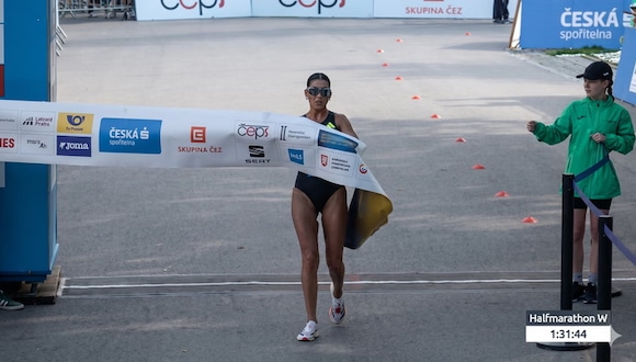 Kimberly García se subió al podio del Podebrady Race en República Checa. (Video: IPD | Foto: Captura)