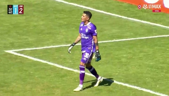 ¡Golazo de tiro libre! Alzugaray puso el 2-1 de Universitario sobre ADT en Tarma | (Video: Liga 1 Max)
