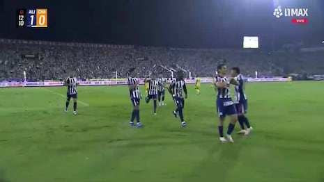 ¡Matute explotó! Jairo Vélez apareció como ‘9’ y puso el 1-0 de Alianza ante Los Chankas