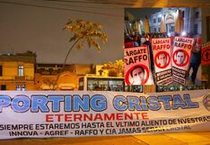 ¡Llegaron a la Prefectura! El reclamo de los hinchas de Cristal hacia Joel Raffo tras su detención