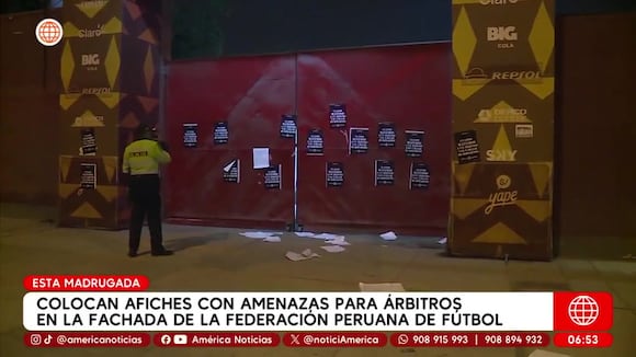 Un grupo de desconocidos pegó afiches en la puerta de la Videna con amenaza de muerte a los árbitros. (Video: América TV)