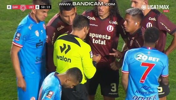 Nelson Cabanillas fue expulsado en el Universitario vs. Garcilaso. (Video: Liga 1 Max)