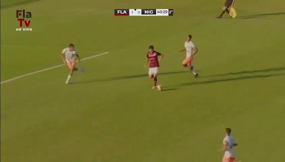 Adriano Neciosup suma minutos en Flamengo Sub-20. (Video: Flamengo V)