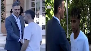 El frío saludo de Dani Carvajal y Yamine Lamal al presidente Pedro Sánchez tras ganar la Eurocopa (VIDEO)
