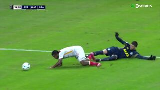 ¡Indignados! Atlético Grau, y Raúl Ruidiaz, reclamaron penal no cobrado en Copa Sudamericana