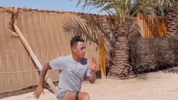 Christian Cueva continuó sus entrenamientos en la playa. (Video: @fanaticospe)