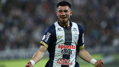 Alan Cantero volvió al Perú para renovar con Alianza Lima: “Ojalá sea un gran año”
