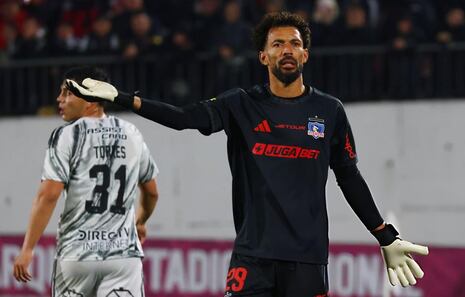 ¡Llegó el debut! Vozinha dejó su arco invicto en su primer partido con Colo Colo por la Copa Chile