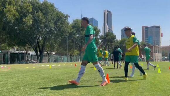 Santos entrena para medirse ante Pumas. (Video: Twitter)