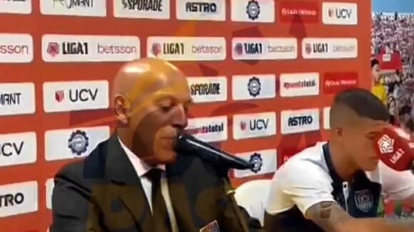 Roberto Mosquera y la broma a Tiago Nunes (Video: Toca y Pasa)