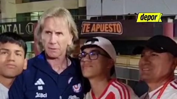 Ricardo Gareca compartió un momento con hinchas peruanos. (Video: José Varela)