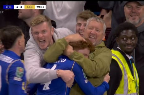 Para cerrar una increíble remontada: gol de Valentín Barco para el 5-3 de Chelsea vs. Leeds