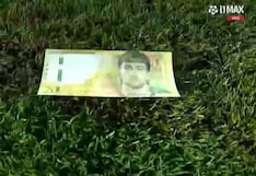 Insólito: hinchas de Cienciano lanzaron billetes con rostro de Gaspar Gentile y Josué Estrada