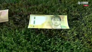 Insólito: hinchas de Cienciano lanzaron billetes con rostro de Gaspar Gentile y Josué Estrada