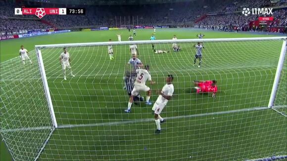 Cecilio Waterman falló el 1-1 de Alianza Lima sobre Universitario. (Video: L1 MAX)